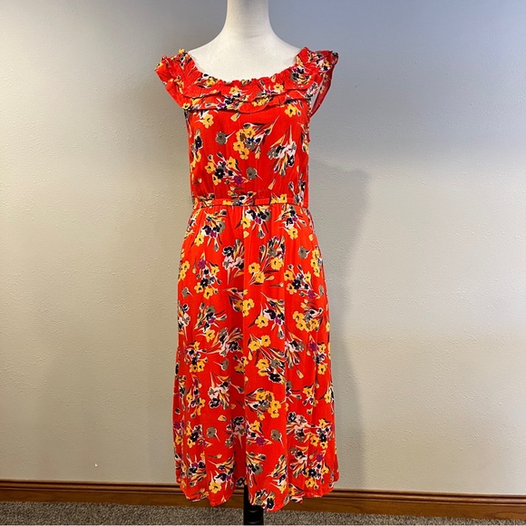 Anthropologie Dresses & Skirts - Anthropology Sleeveless Floral Red midi Dress size 8